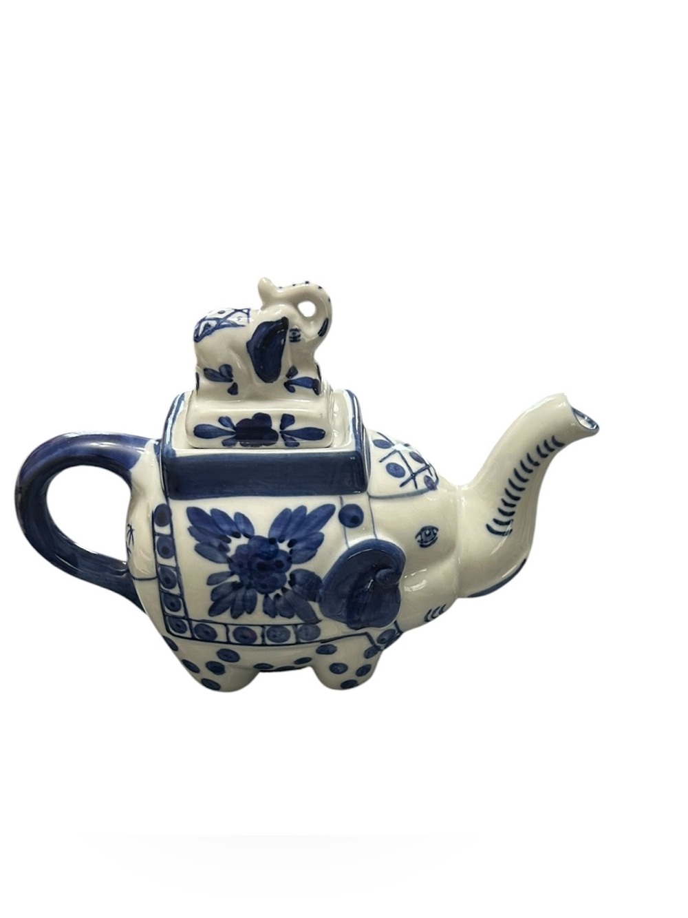 Teapot one cup Blue & White Elephant Teapot: Vintage Chinoiserie Decor